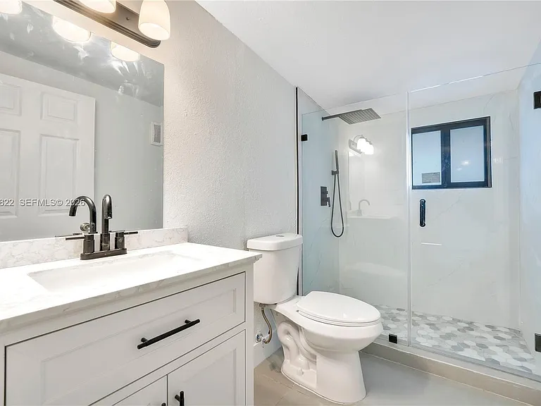 2428 NW 28th St — Photo 10