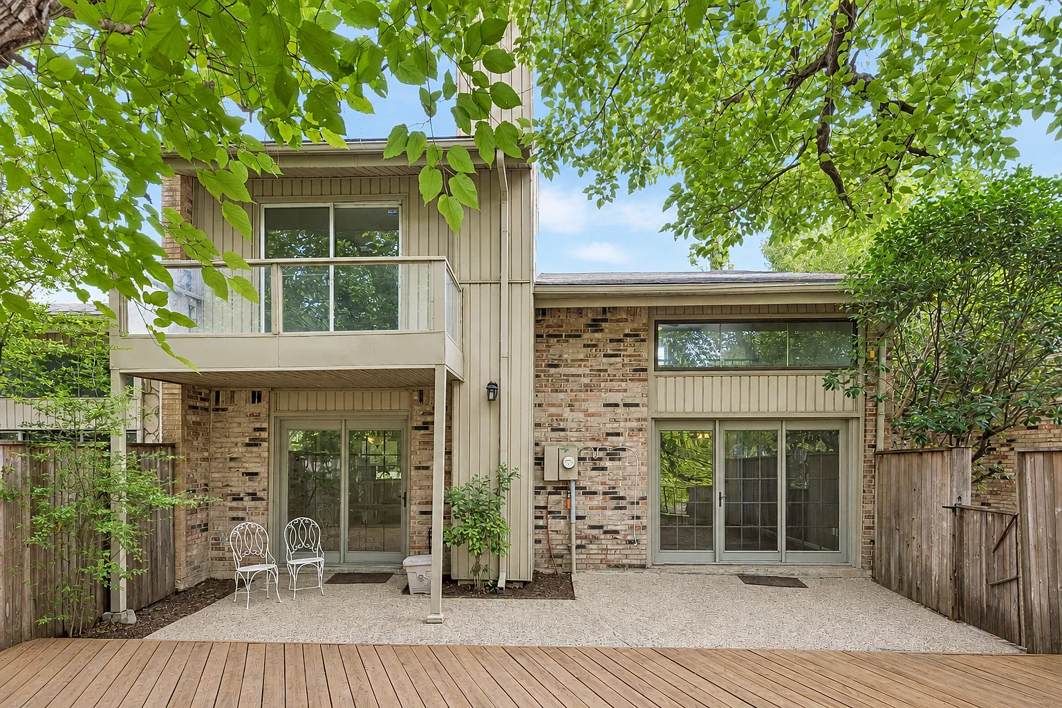 3 bed, 2.5 bath, 2192 sqft, $2,795 — Photo 3