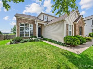 2033 Greenview Dr, Woodstock, IL 60098