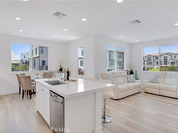 3rd image of 510 Bluegrass Way