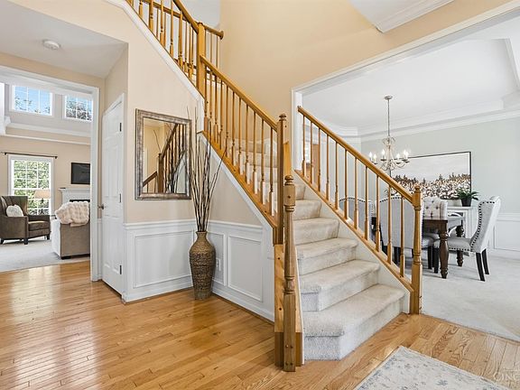 5th image of 7605 Foxchase Dr