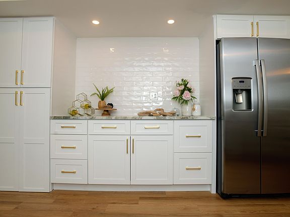 5th image of 500 Laketower Dr Unit 5