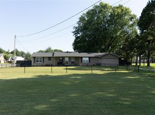 497 Rheas Mill Rd, Farmington, AR 72730