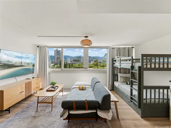 445 Seaside Ave APT 701, Honolulu, HI 96815