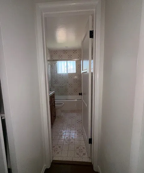 2117 E Division St — Photo 35