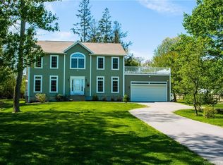 15R Lee Rd, Waterford, CT 06385