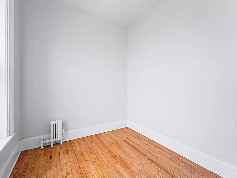 519 23rd St #2 — Photo 5