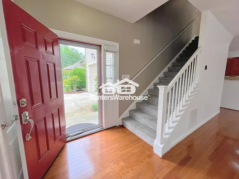 3932 Cromwell Park Dr — Photo 3