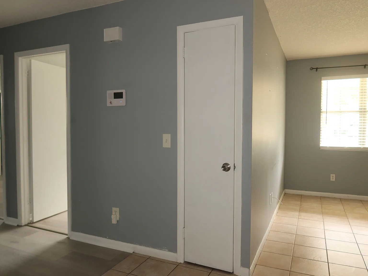 3 bed, 1188 sqft, $2,100 — Photo 4