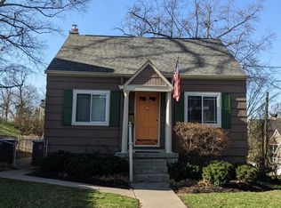 3541 Grandin Rd, Cincinnati, OH 45226