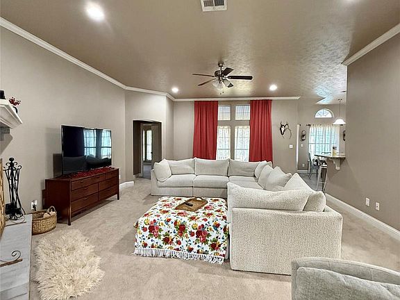 4th image of 635 Windmill Way