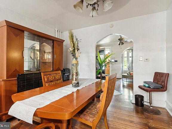5th image of 3838 W Girard Ave