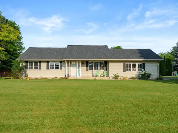 150 Gull Pointe Dr, Battle Creek, MI 49037