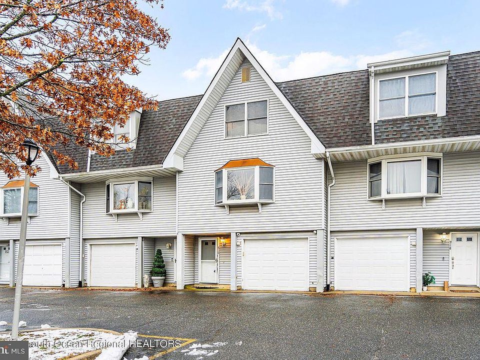 1st image of 916 Egret Dr #103