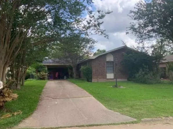 2311 Greenway Dr, Alexandria, LA 71301