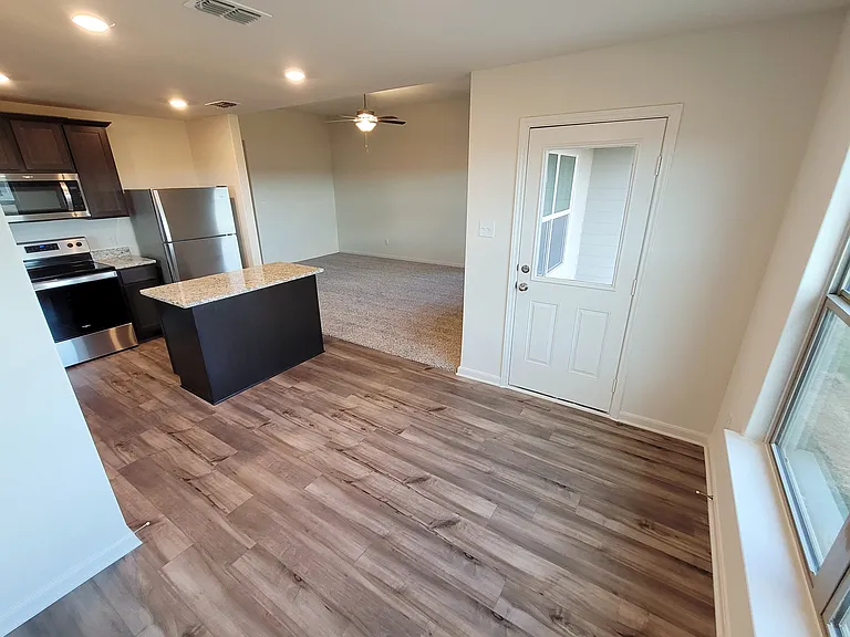 223 Drifter Dr — Photo 8