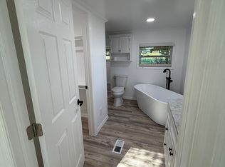 978 Bay Dr, New Smyrna Beach, FL 32168