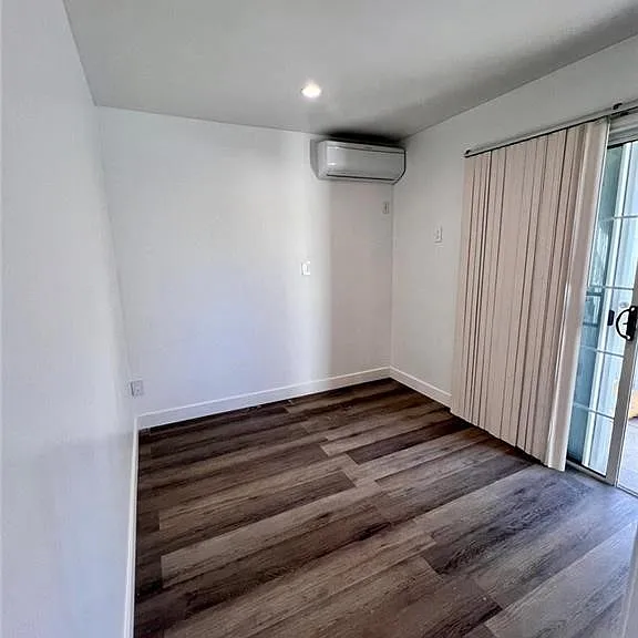 6445 1/2 Tujunga Ave — Photo 6