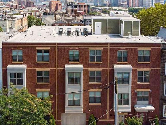 302 Palisade Ave