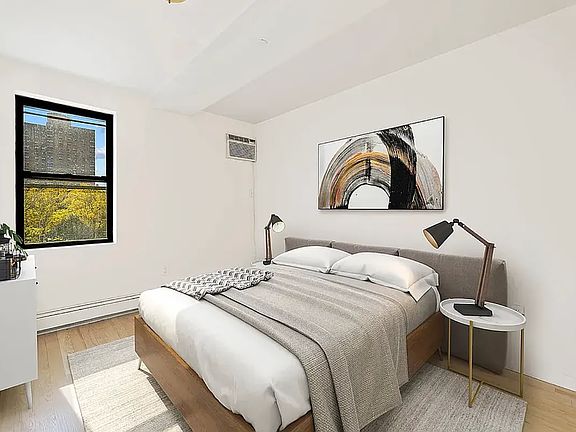 4th image of 202 E 110th St #2D