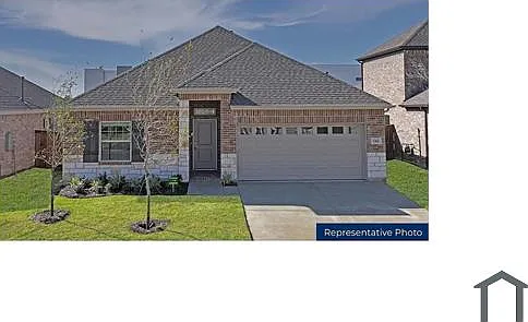 4 bed, 1900 sqft, $2,950 — Photo 2