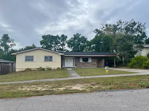 4551 Crescent Rd Photo 1