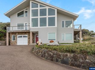 1068 NW 6th Ct, Lincoln City, OR