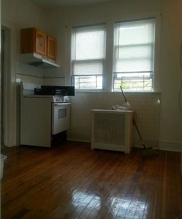 2nd image of 54 W Stratford Pl APT 7
