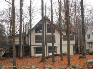 388 Lakewood Dr, Lake Ariel, PA 18436