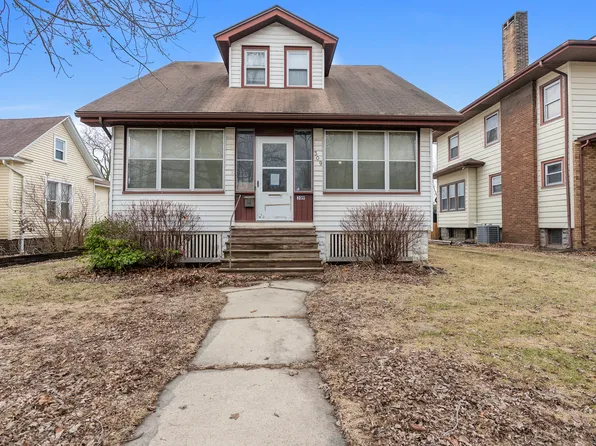 309 E Oak St, Fairbury, IL 61739
