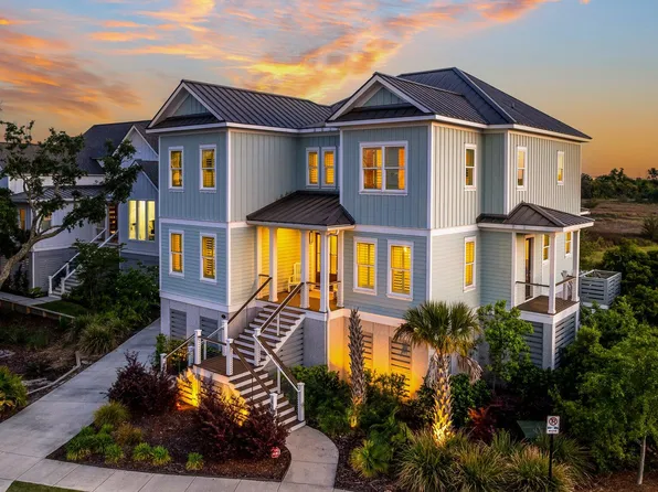 1945 Village Crossing Dr, Daniel Island, SC 29492