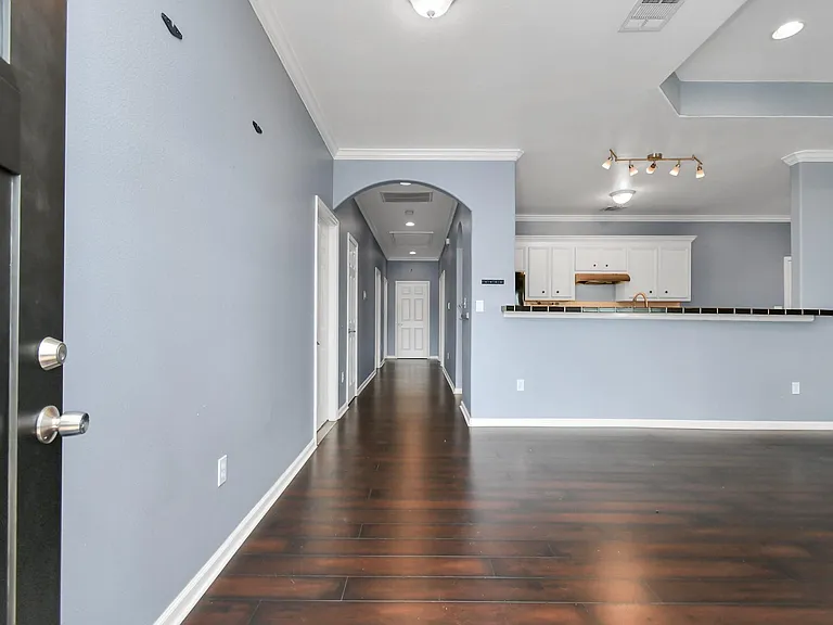 9006 Ledge St — Photo 3