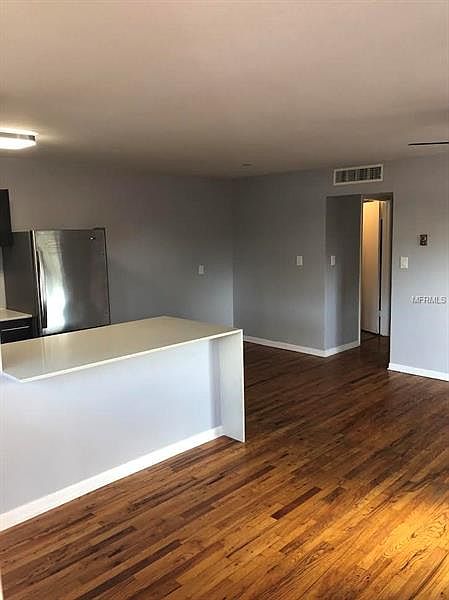 2nd image of 320 Lakeview St APT 320