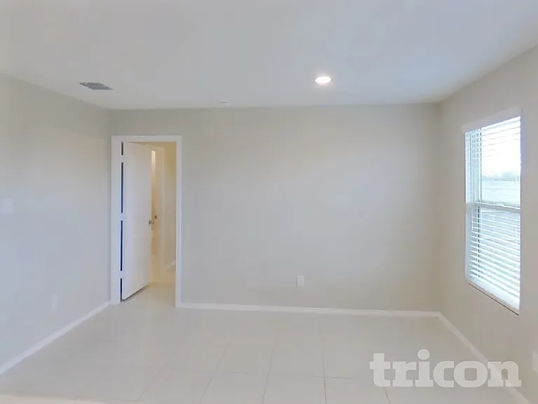 6340 Bristolwood Dr — Photo 4