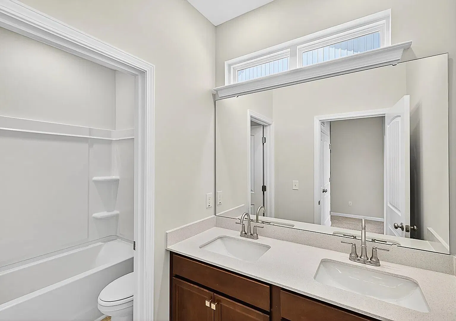 Furnished Renta 3BR Townhouse in Clayton, NC -Utilities included — Photo 4