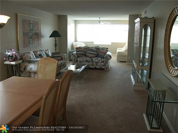 5th image of 7344 N Devon Dr #201