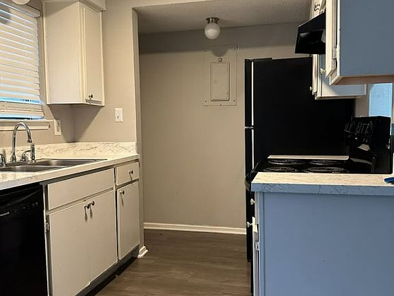 2nd image of 218 S Las Vegas Trl