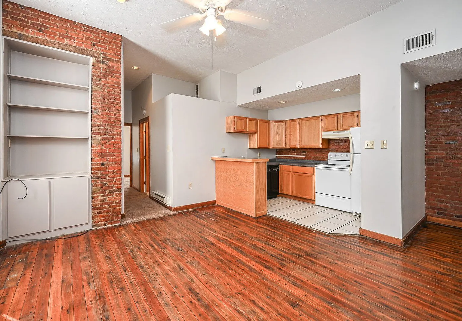 3207 Vine St — Photo 1