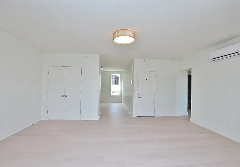 85 Broadway #3 — Photo 2