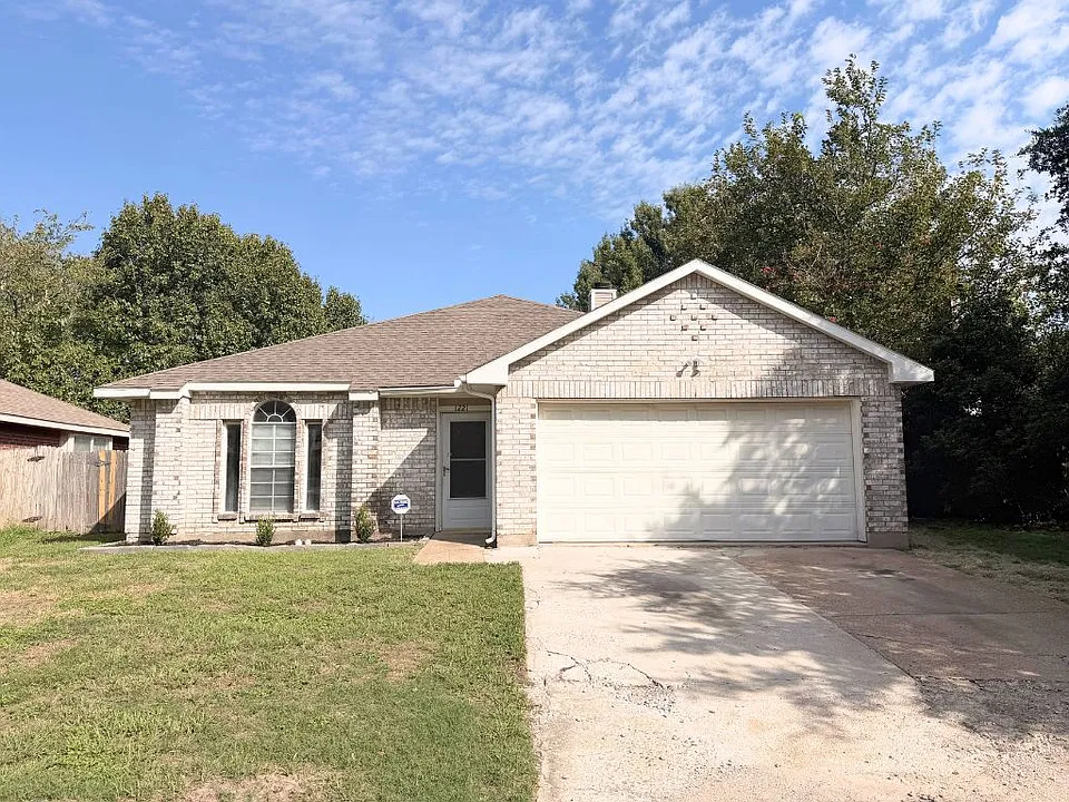 1221 Brooklawn Dr