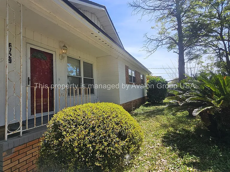 6729 Champlain Rd — Photo 10