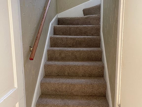 3rd image of 2118A N Cambridge Ave