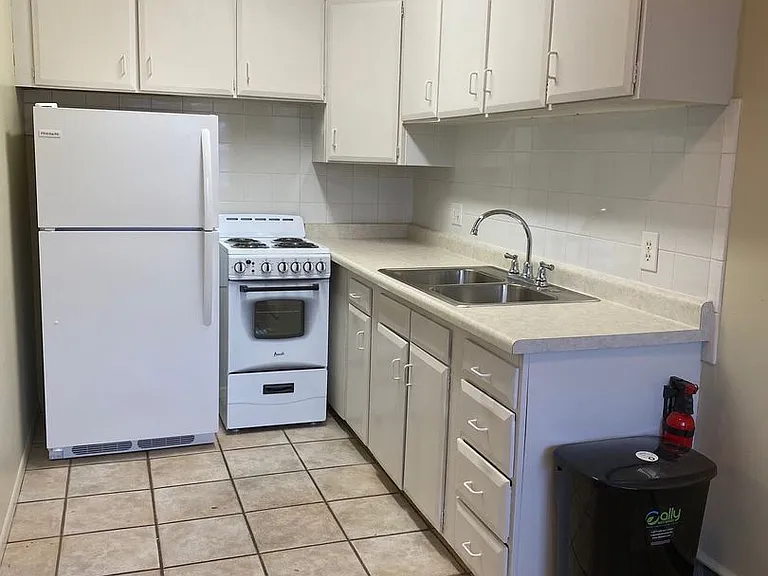 Ramona — Photo 18