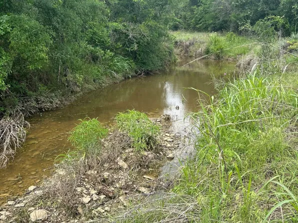 Round Up Ct, Stephenville, TX 76401