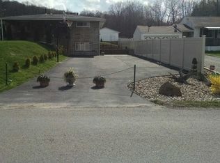 1894 Grange Rd, Charleroi, PA 15022