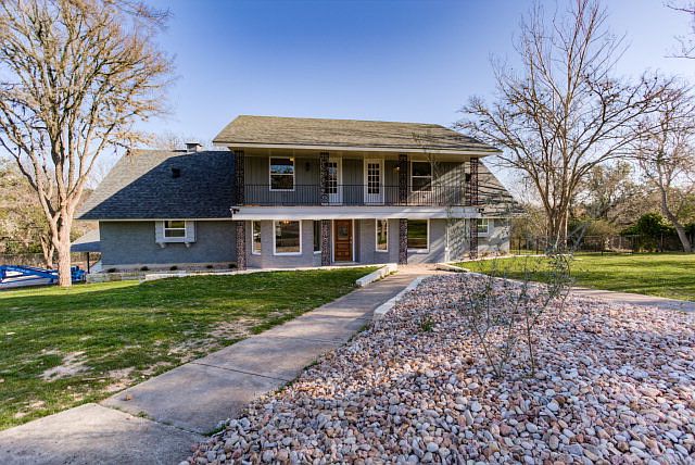 1st image of 329 Valley Dr