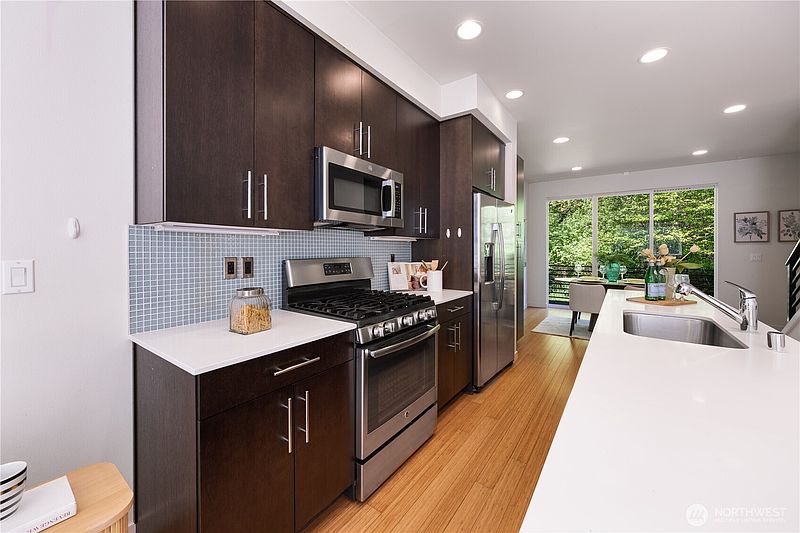 4th image of 2705 S Charlestown Street