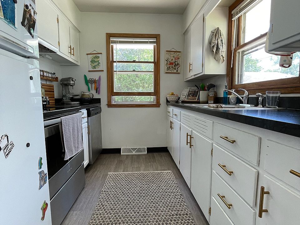 1st image of 841-843 S 45th St