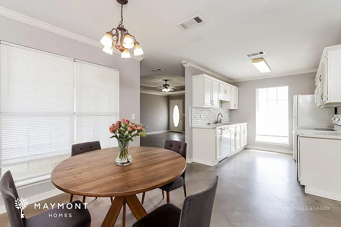 102 Red Oak Cv — Photo 6