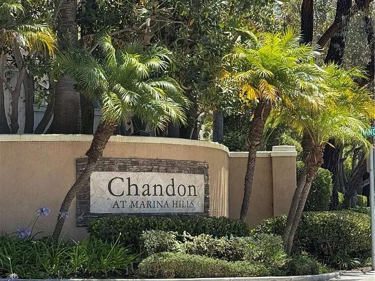 208 Chandon — Photo 1